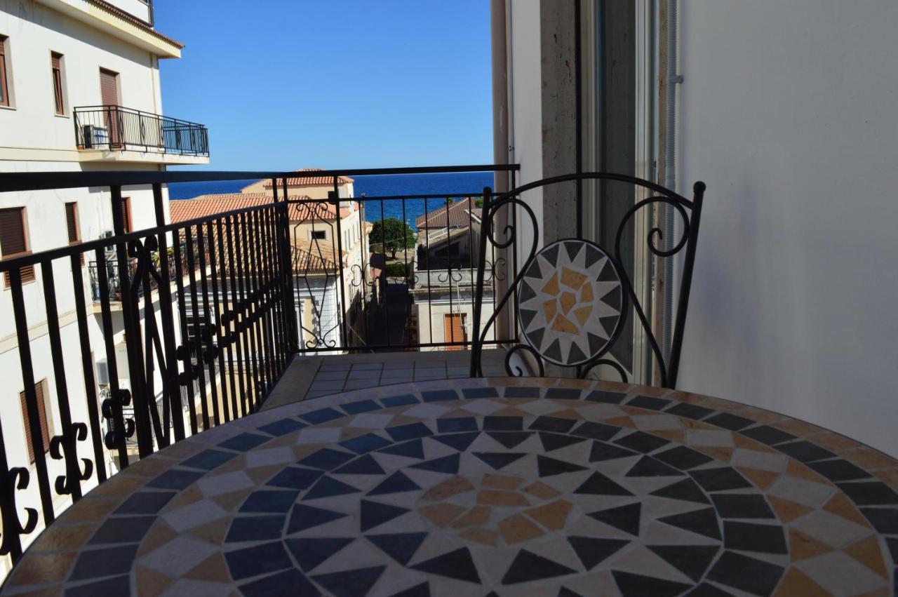 Emerella Guest House Siderno Beach Eksteriør billede